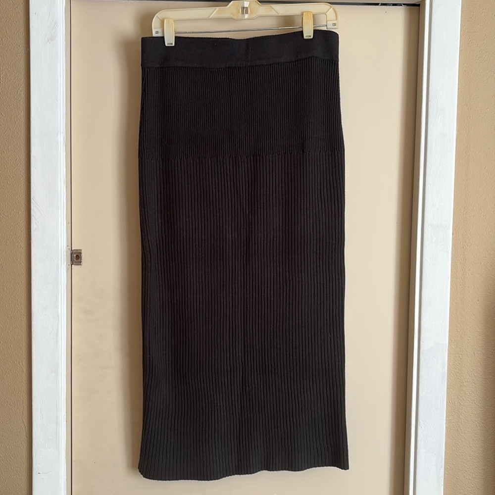 🆕 Bohme Ribbed Sweater Midi Skirt